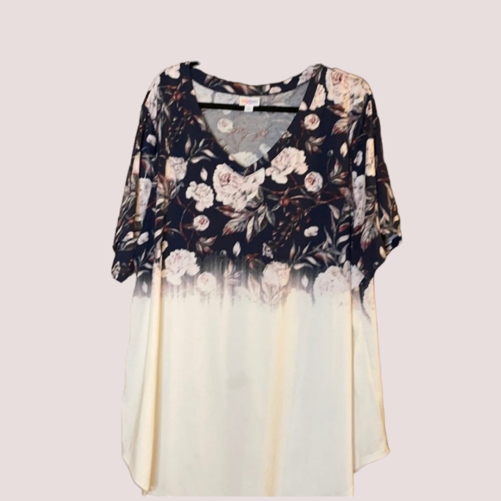 Lularoe Iris v-neck floral tee 2xl